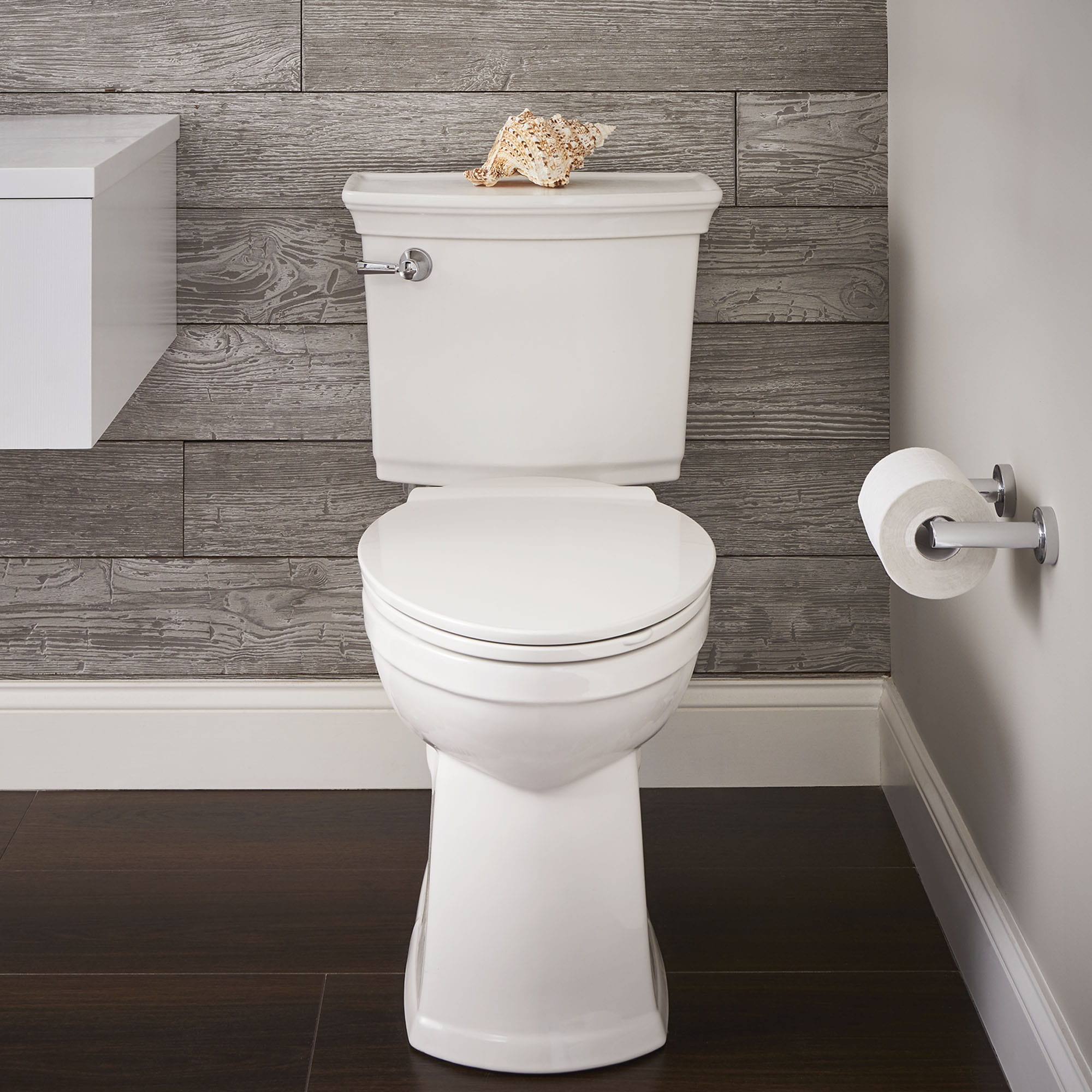 Vormax Plus 1.28 GPF/4.8 LPF Left Trip Lever 161/2in. ElongatedFront